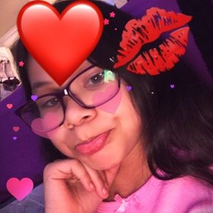 Meet your Posher, Doraliz